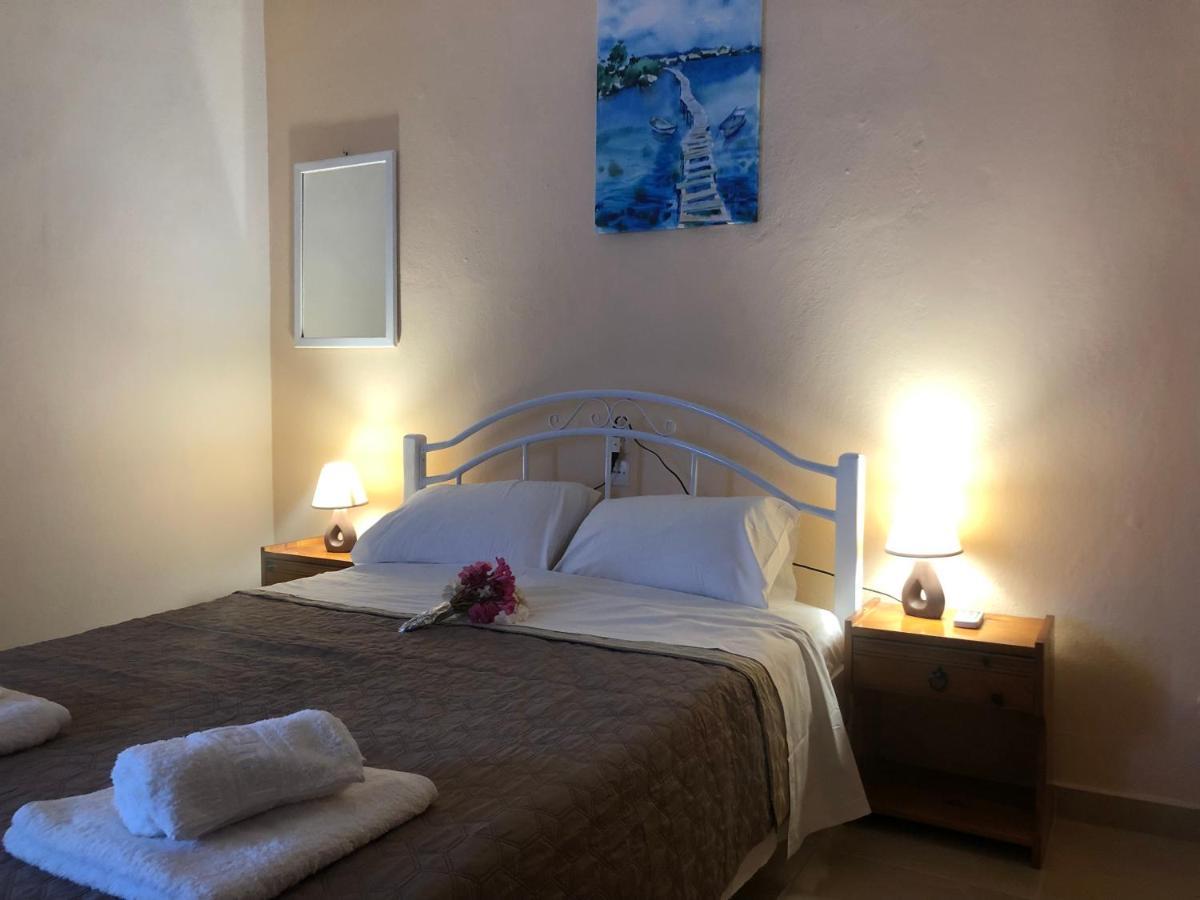 Jonny O, Apartment By The Sea Loutraki  Exterior foto